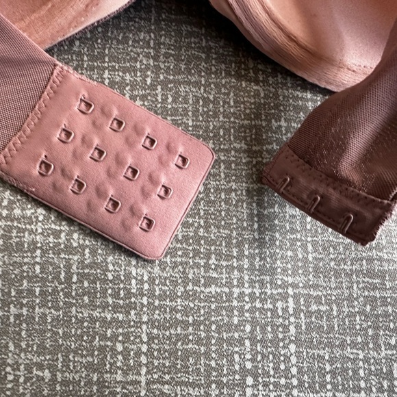 SOMA Stunning Support, Geo Lace Balconette Bra 34G in Dusty Pink - Picture 7 of 12